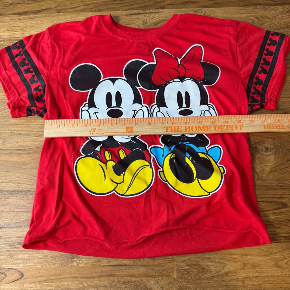 Disney Minnie & Mickey Mouse Shirt Women’s Medium Red Short Sleeve T-Shirt - Picture 8 of 8